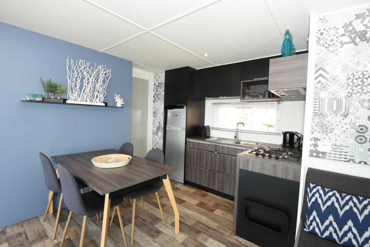 Mobil Home Vue Sur Mer - Racine 03 Saint-Raphael  Ngoại thất bức ảnh